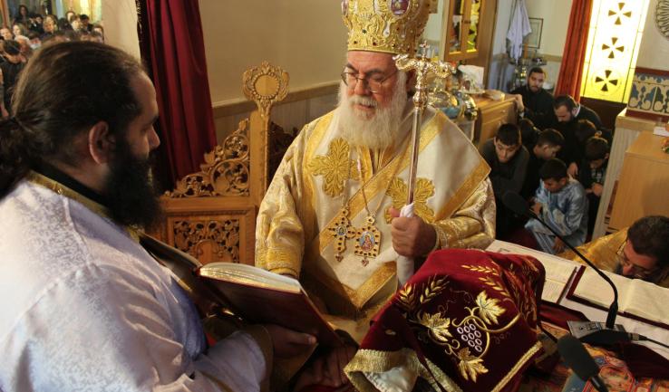 Πανηγυρική Θεία Λειτουργία και χειροτονία στον Άγιο Σπυρίδων Καματερού